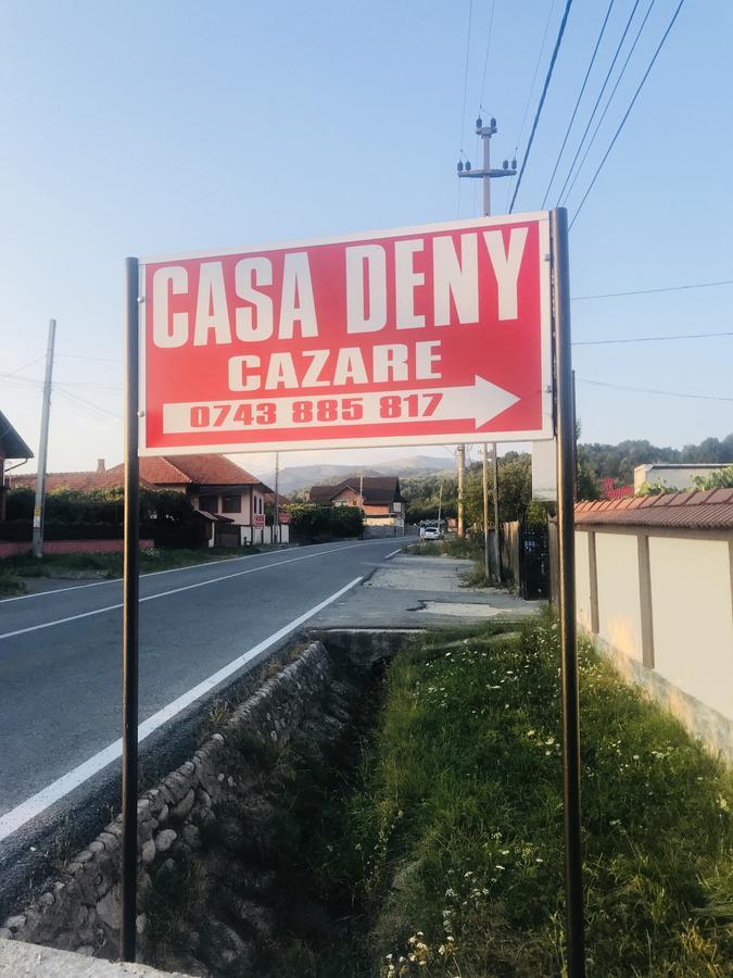 Pensiunea Casa Deny Novaci-Straini Exterior photo